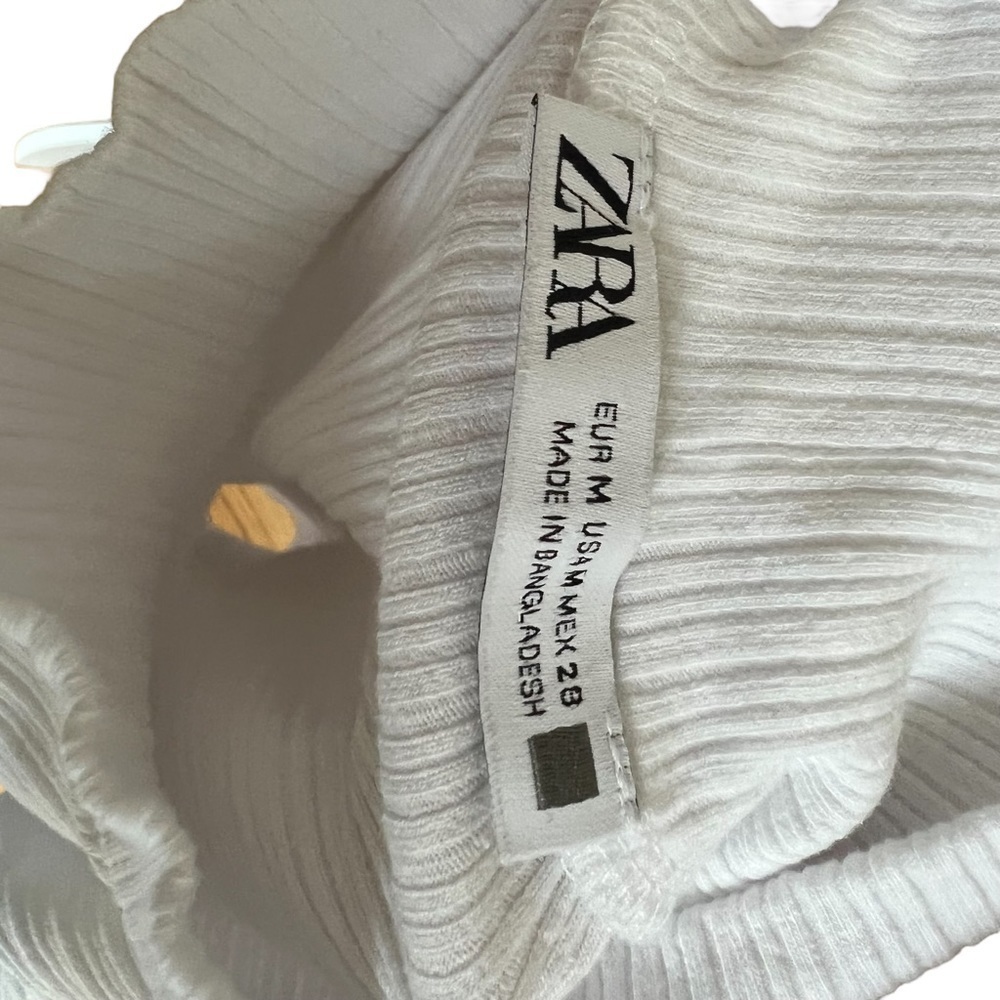 ZARA Ruffle Ribbed Tee - Picture 7 of 9